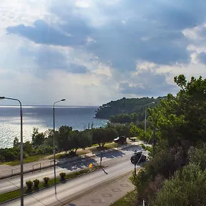 Toroneon Aparthotel